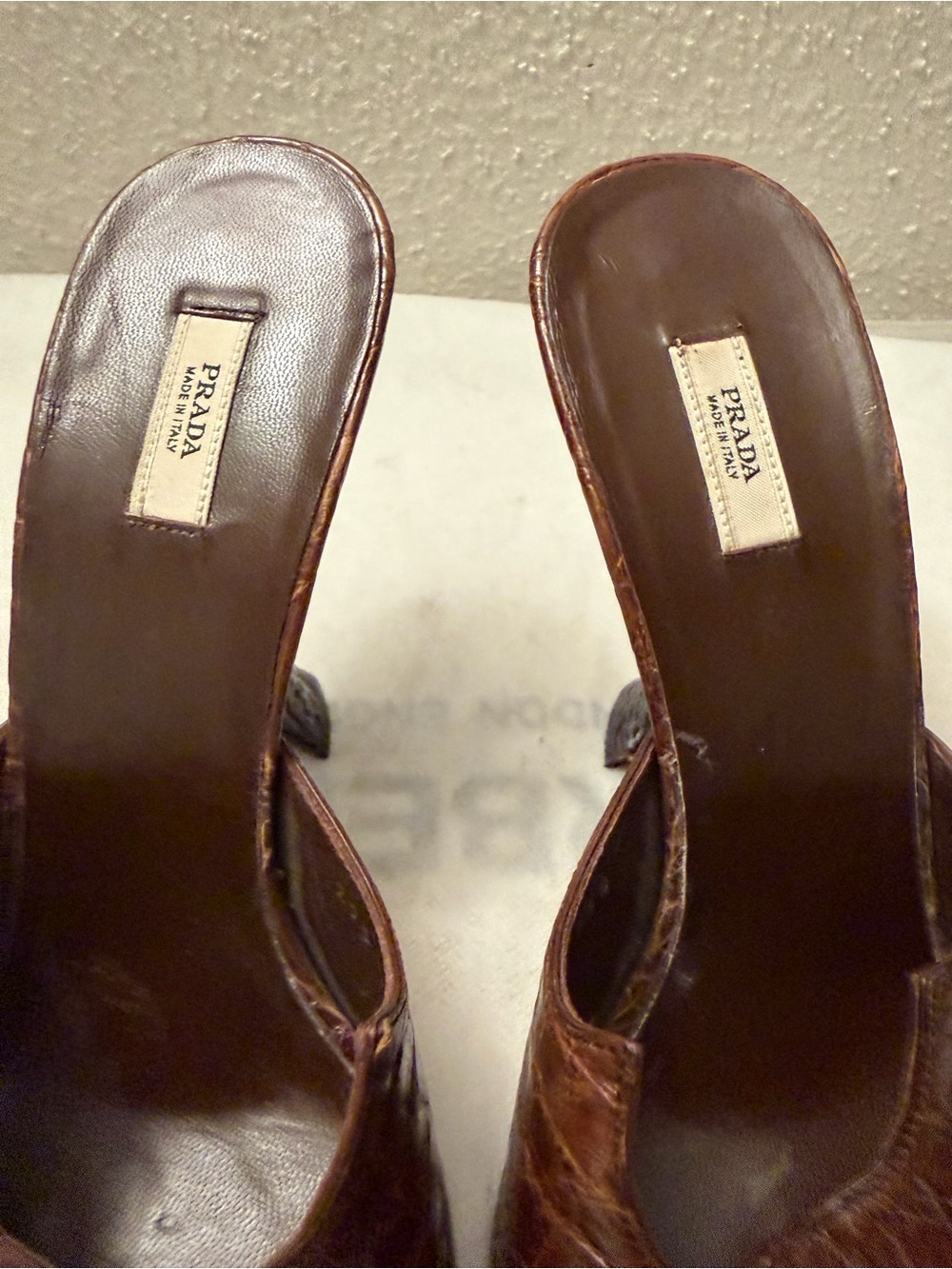 Prada Brown Croc-Embossed Open-Toe Mule Slides, pre-owned, SZ8.5 - Picture 10 of 16